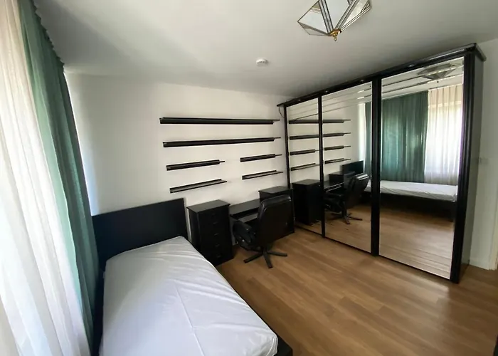 351 City Apartments, Close To The Exhibition Center